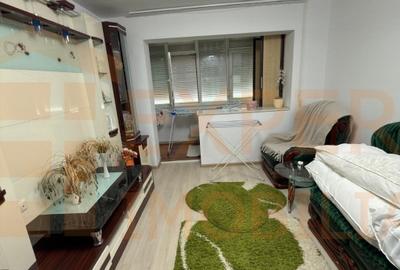 Apartament 2 camere decomandat de vânzare în zona CET – etaj intermediar - 1