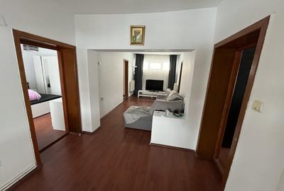 Casa la sol,3camere constructie mixta,renovata,mobilata,utilata,Valu lui Traian! - 4