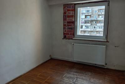 Apartament 3 camere decomandat, Bulevardul Decebal - 16