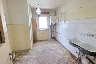 Apartament cu 3 camere 2 bai 2 balcoane si pivnita de vanzare in Strand - 4