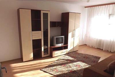 Apartament cu 2 camere decomandat, mobilat în Dacia