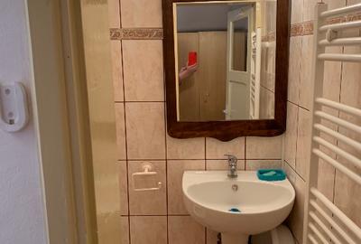 Închiriez 2 camere din care una la mansarda - conditii bune. - 8
