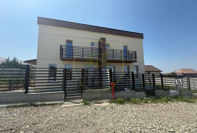 Duplex cu 3 camere în Șimnicu de Jos