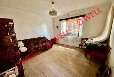 Casă familială de vânzare în Cătălina! - 1