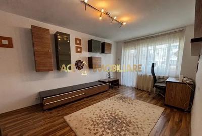 Apartament cu 3 camere decomandat în Drumul Taberei
