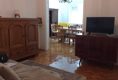 Stefan cel Mare, 3 camere,bloc retras ferit de zgomot, etaj 1,suprafata 70 mp - 2