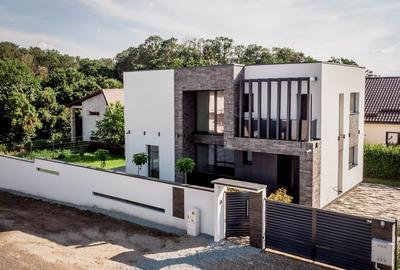 VILA INDIVIDUALĂ / P+1E / CURTE 500 MP / CURTE 330 MP / LUX / Branesti / 2025 - 1