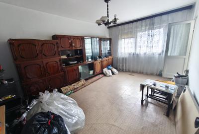 Apartament cu 2 camere decomandat în Cantacuzino