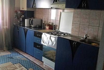 Apartament cu 2 camere semidecomandat, mobilat în Central