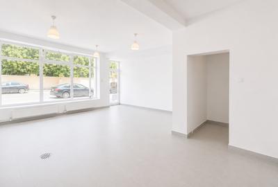 Spațiu comercial, de 80.00 mp, în Blumăna