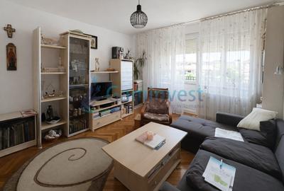 Apartament cu 3 camere decomandat, mobilat în Dacia