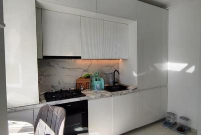 Apartament cu 4 camere decomandat în Brâncoveanu
