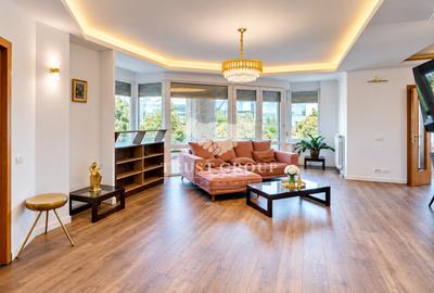 Apartament cu 4 camere decomandat, mobilat în Kiseleff