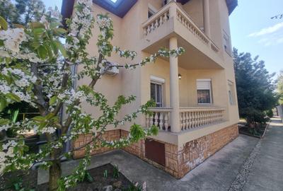Casă cu 5 camere în Pipera