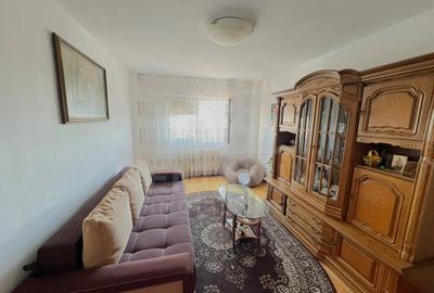 Apartament cu 3 camere decomandat, mobilat în Astra