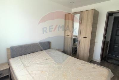 Apartament 3 camere de vânzare -Renovat complet - Micro 40 - 15