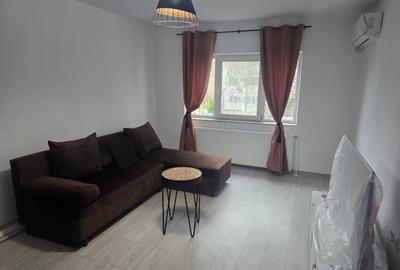 Apartament cu 2 camere, mobilat în Faleza Nord