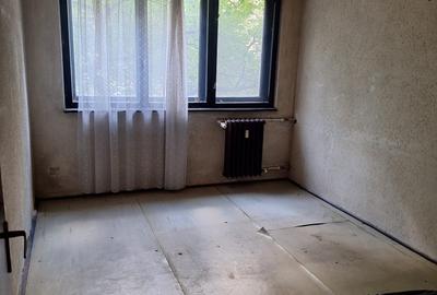 Apartament cu 3 camere decomandat în Militari