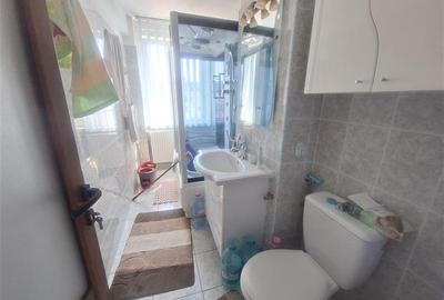 Apartament 2 camere decomandat, zona Cornisa - 7