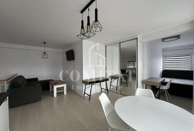 Apartament cu 5 camere semidecomandat, mobilat în Între Lacuri