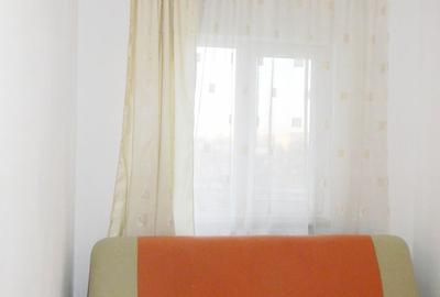 Apartament cu 3 camere mobilate,cartier Tractoru - 8