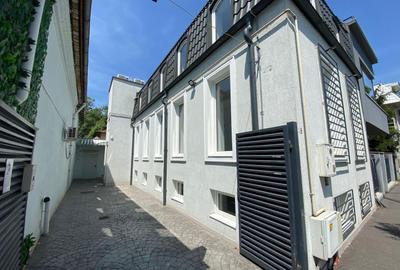 Casă cu 7 camere în Floreasca