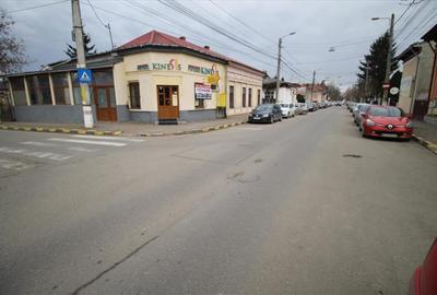 Spațiu comercial, de 90 mp, în Central