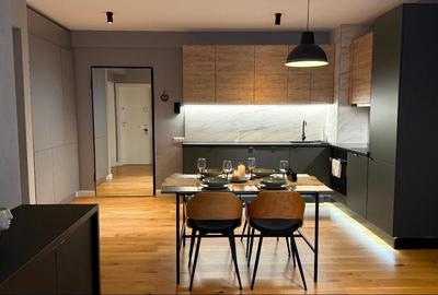 Apartament cu 2 camere semidecomandat, mobilat în Băneasa