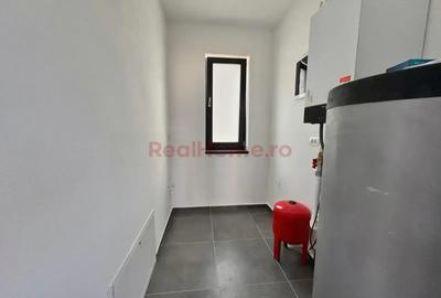 Casa / Vila | 5 camere | Curte 220  mp  | metrou 15 min | - 8