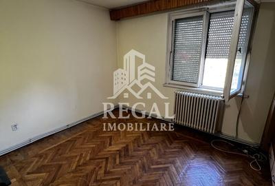 Apartament cu 3 camere de vânzare – zona Altex - 1