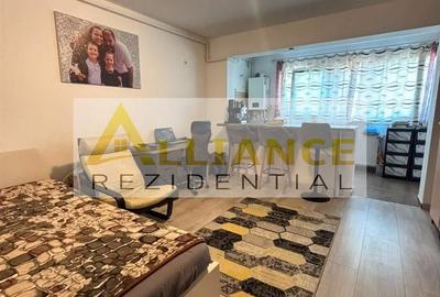 Apartament cu 2 camere decomandat, mobilat în Sud