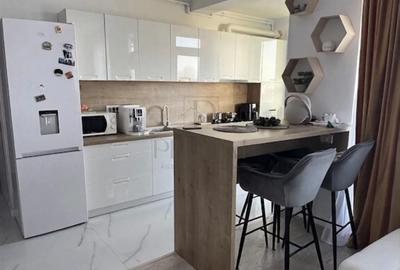 Apartament cu 3 camere semidecomandat, mobilat în Braytim