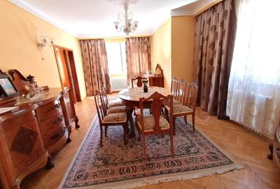 Apartament cu cinci camere in vila, zona Centrul Vechi - 1