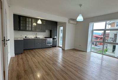 Apartament cu 3 camere decomandat, mobilat în Valea Borcutului