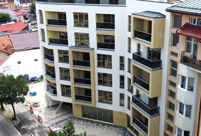 Apartament cu 3 camere decomandat în Semicentral
