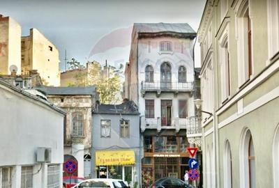 Casă cu 10 camere în P-ța Unirii