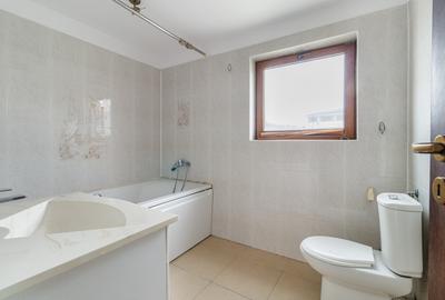 Casa 4 camere chiajna padure - 2