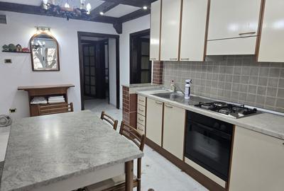 Apartament 3 camere, decomandat, etaj 1 - Aradului - 2