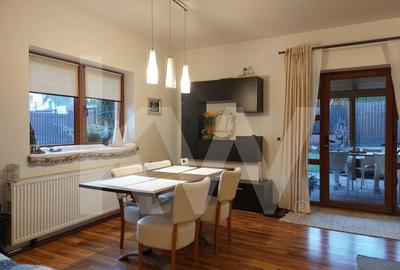 Casa tip duplex de vanzare in Cisnadie 3 dormitoare curte 2 locuri de parcare - 1