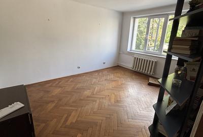 Spatiu comercial de inchiriat zona centrala etaj 1 Rm Valcea - 2