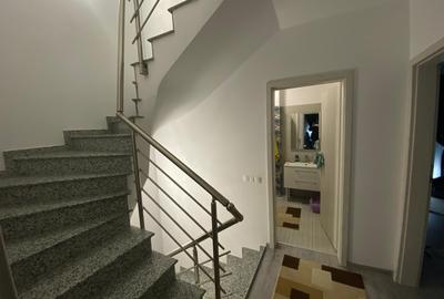 Duplex cu 4 camere si mansarda. Complet mobilat si utilat. Comision 0 - 20