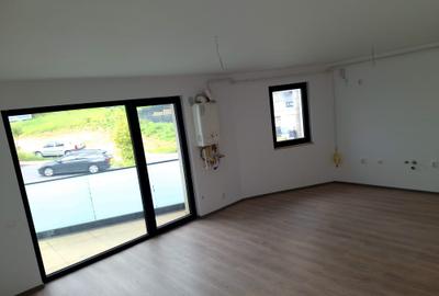 Spațiu Comercial Teilor , construcție NOUĂ / PARCARE / finisaje SUPERIOARE ! - 2