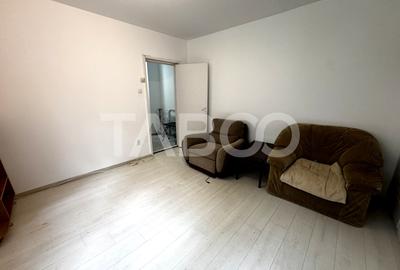 Apartament cu 2 camere partial renovat zona Mihai Viteazul Sibiu - 1