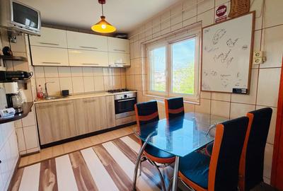 Vand apartament 3 camere IC Frimu in IFR, strada Nae Leonard, Bloc R - 9