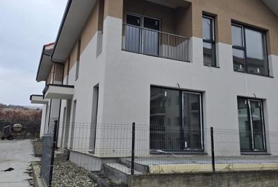 Duplex cu 5 camere în Chinteni