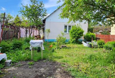 Casa  strada Crinului in Cartier Florilor, 4 camere, garaj, teren 464 mp ! - 1