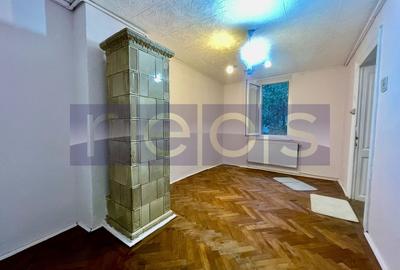 VANZARE CASA 2 CAMERE 35MP + TEREN 36MP CURTE COMUNA PIATA VICTORIEI ROMANA - 1