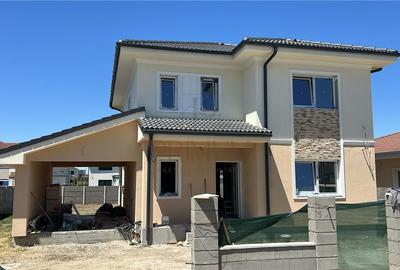 Casă individuală cu 5 camere în Moșnița Nouă