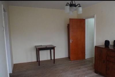 Apartament 2 Camere,Titan,Metrou,Parc,Balcon,et,4/10,bl.1965 - 2