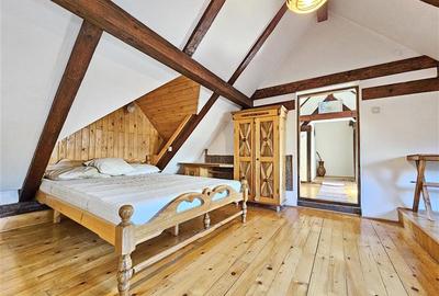 Corp de casa cu gradina proprie in Centrul Istoric - 1